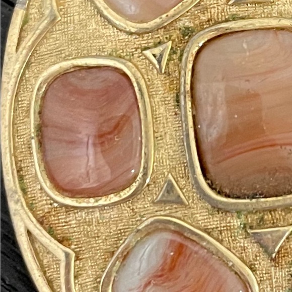 Vintage Marvella gold tone and apricot agate oval brooch pin over 2” mod boho - Picture 2 of 8